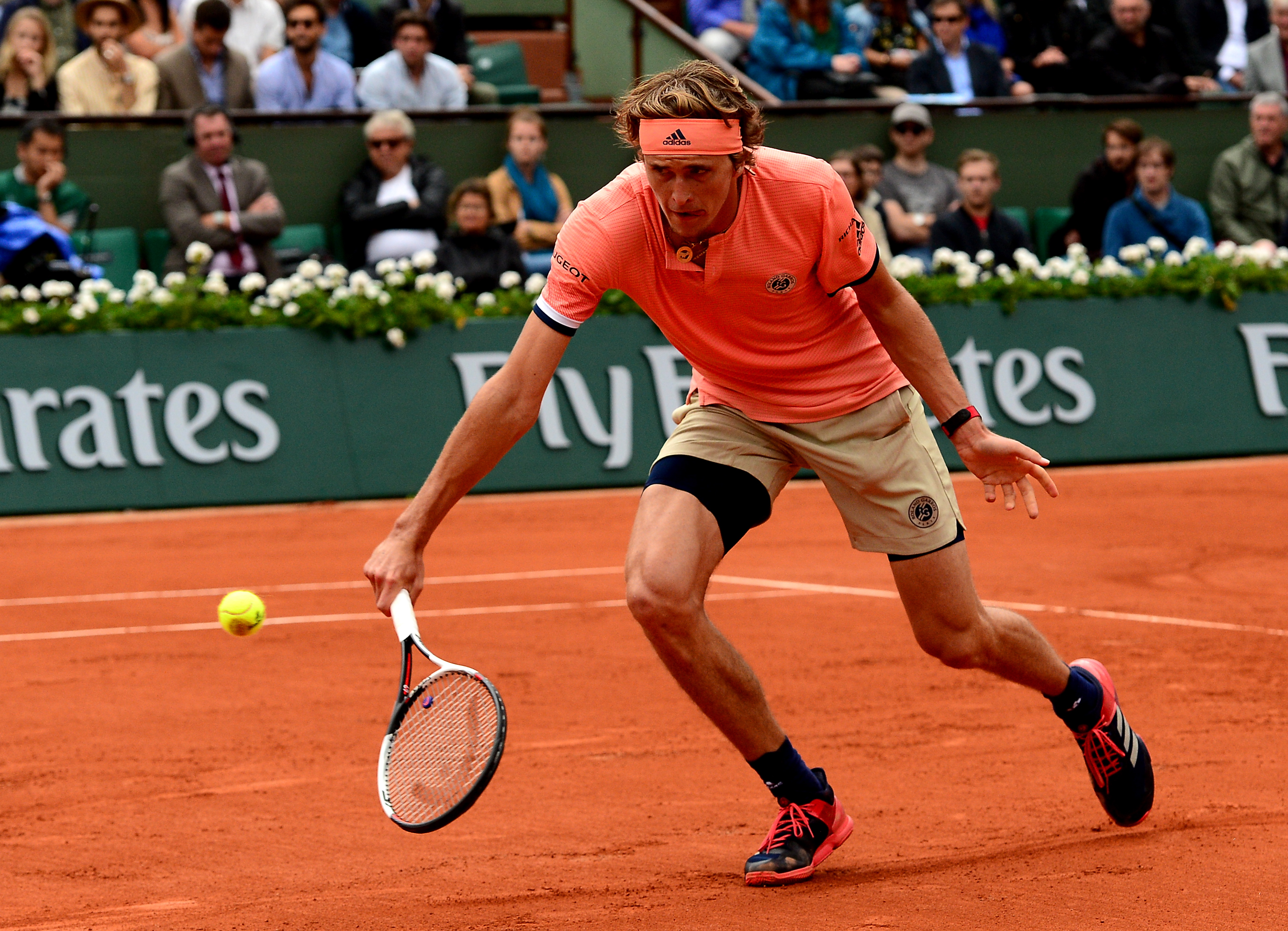 九游体育投注蒂姆在TES比赛中爆冷，出色防守引发热议！的简单介绍